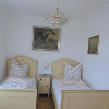Apartmenthaus Am Schlosspark Schkopau Dış mekan fotoğraf